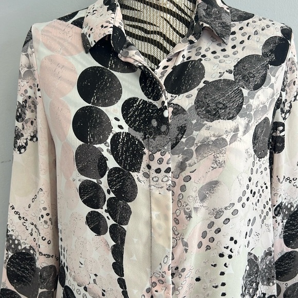 Chico's Long Sleeve Bottom Down Blouse - Picture 3 of 6